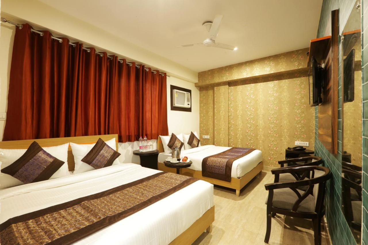 Hotel Ark Wood At Airport New Delhi Extérieur photo