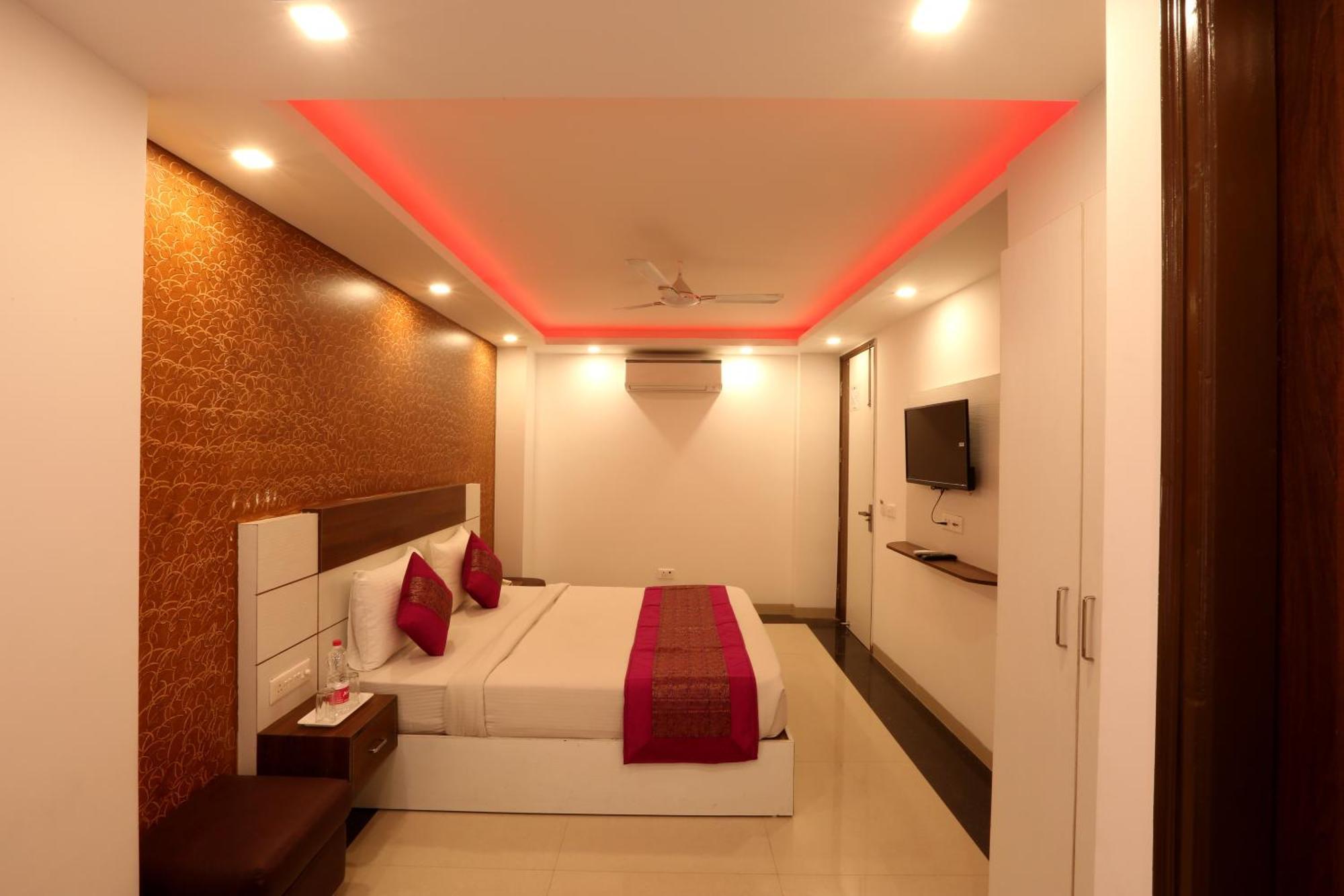 Hotel Ark Wood At Airport New Delhi Extérieur photo