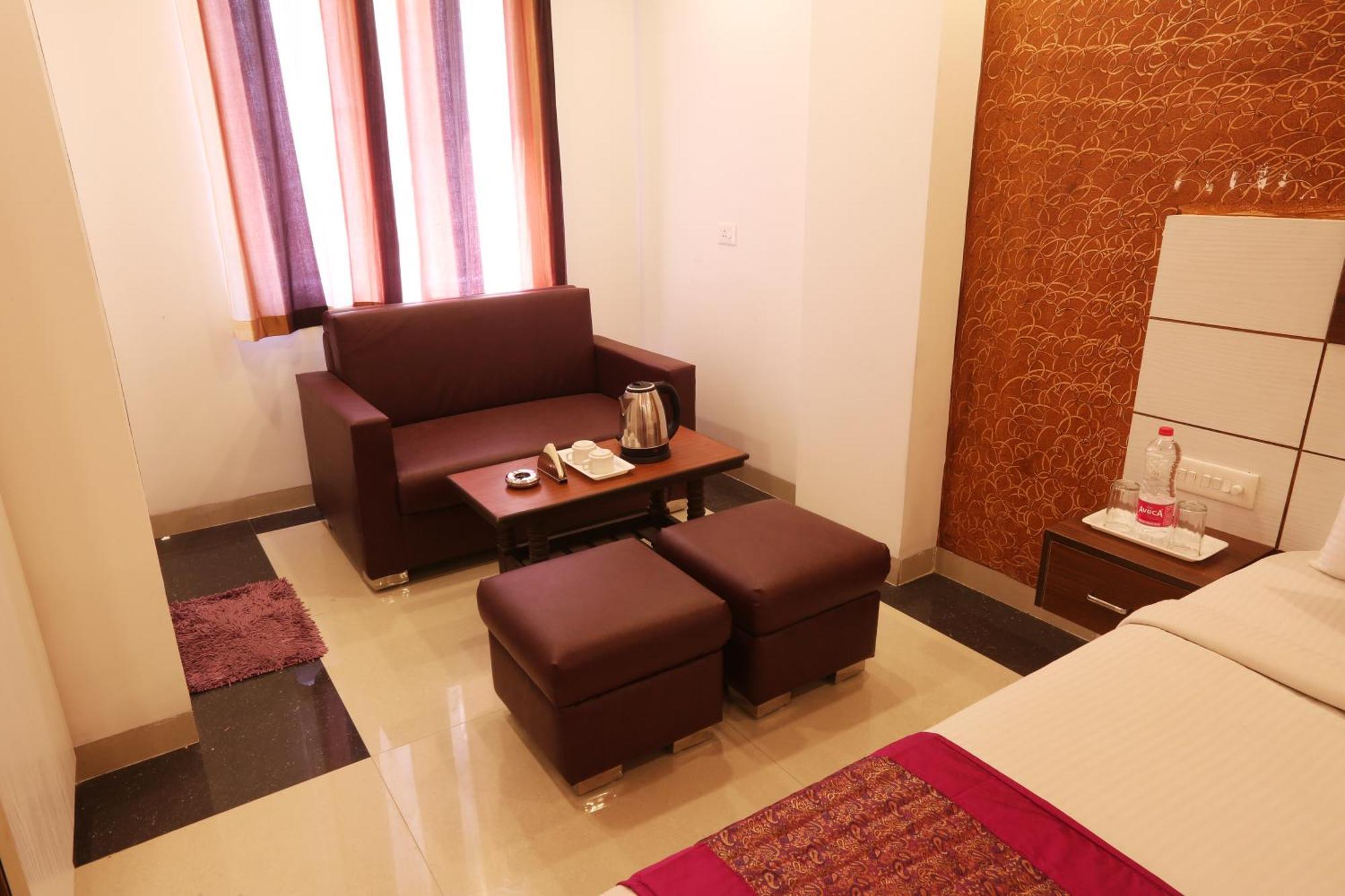 Hotel Ark Wood At Airport New Delhi Extérieur photo